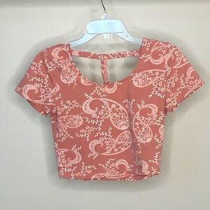 CHARLOTTE RUSSE Paisley Crop Top T-Shirt